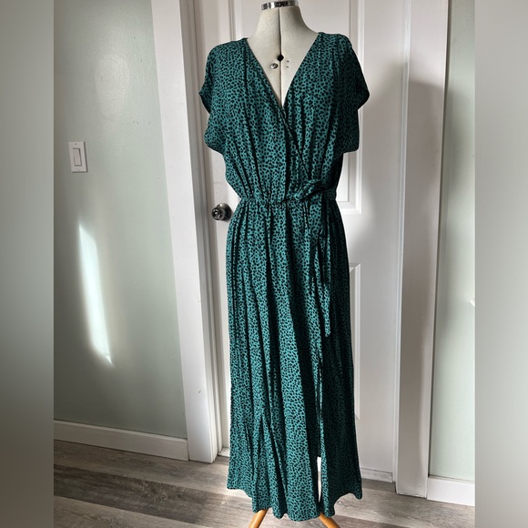 SOLD MinkPink EYES WIDE WRAP DRESS sz. Sm - Picture 2 of 4